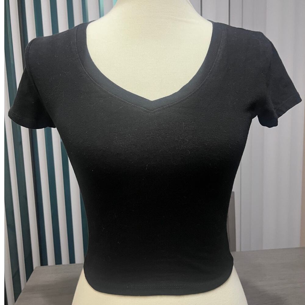 Black V-Neck Crop Top